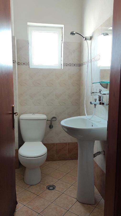 Guesthouse Villa Joanna&Mattheo Sarande Bagian luar foto