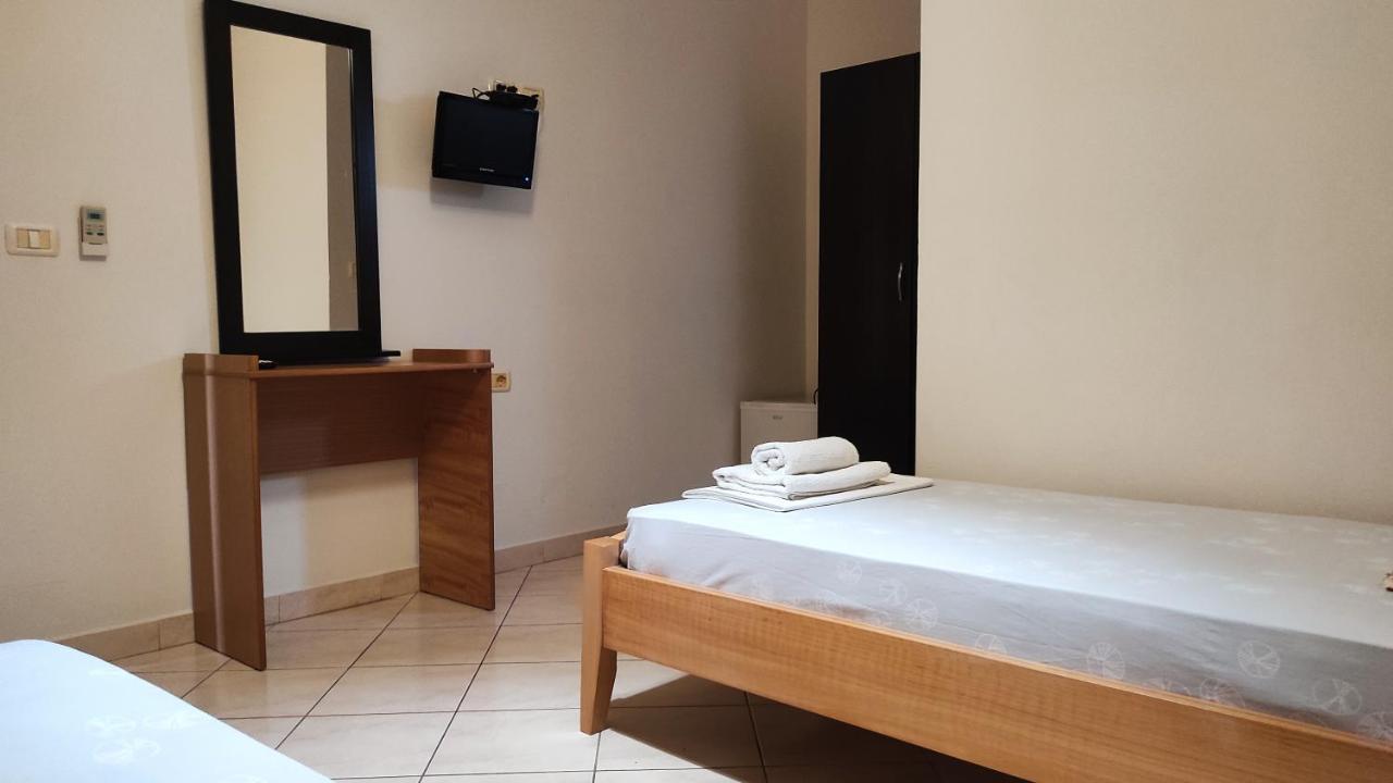 Guesthouse Villa Joanna&Mattheo Sarande Bagian luar foto