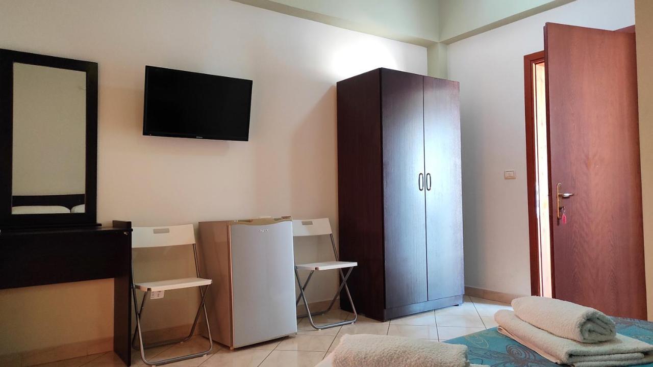 Guesthouse Villa Joanna&Mattheo Sarande Bagian luar foto