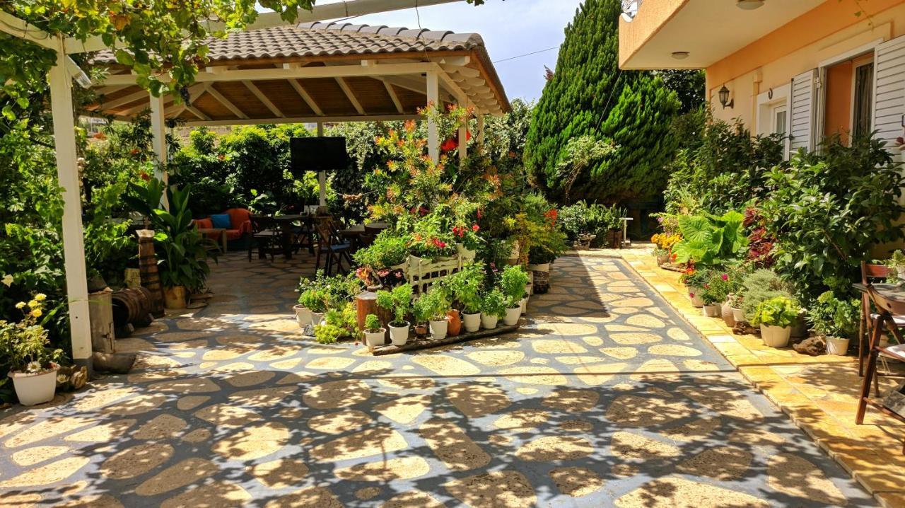 Guesthouse Villa Joanna&Mattheo Sarande Bagian luar foto