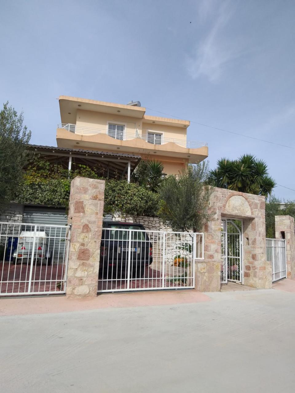 Guesthouse Villa Joanna&Mattheo Sarande Bagian luar foto