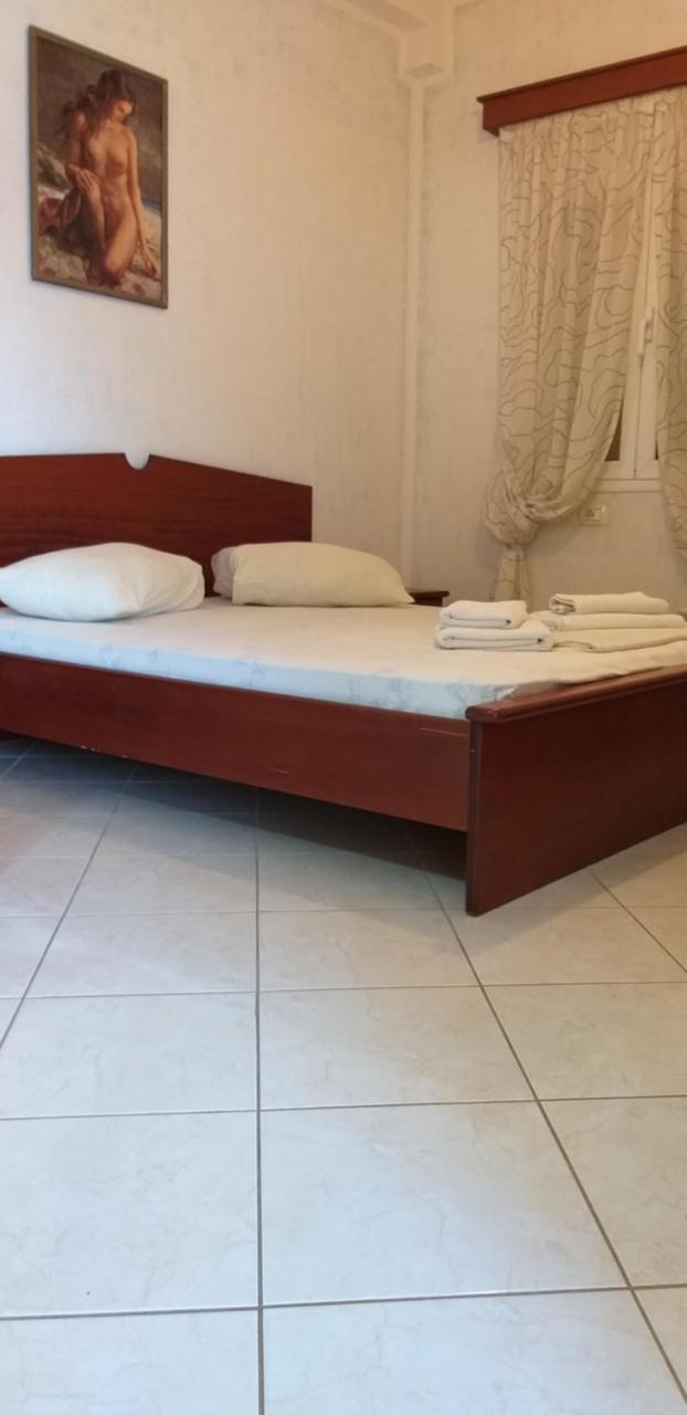 Guesthouse Villa Joanna&Mattheo Sarande Bagian luar foto